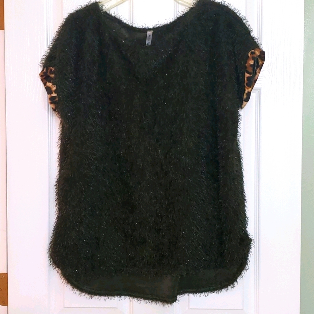 Leopard trim top